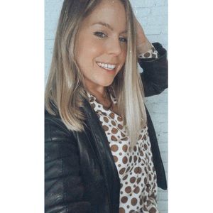 VINTAGE 1970s Lady Arrow Polka Dot Button Down